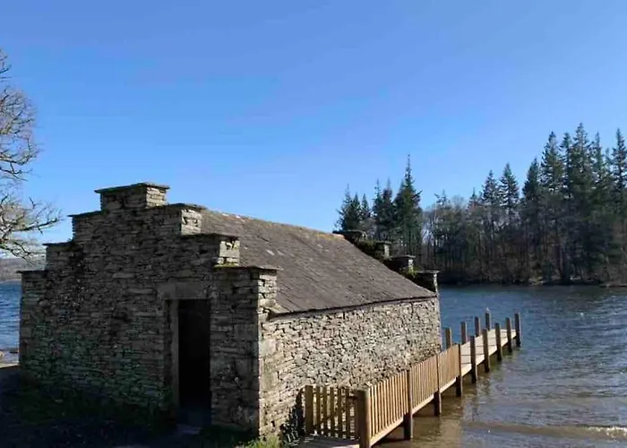 Quarry House,Chic And Quirky 3 Storey Home, Lake Access