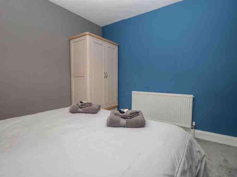 Quarry House,chic And Quirky 3 Storey Home, Access Apartment