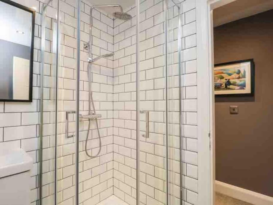 Quarry House,chic And Quirky 3 Storey Home, Access *