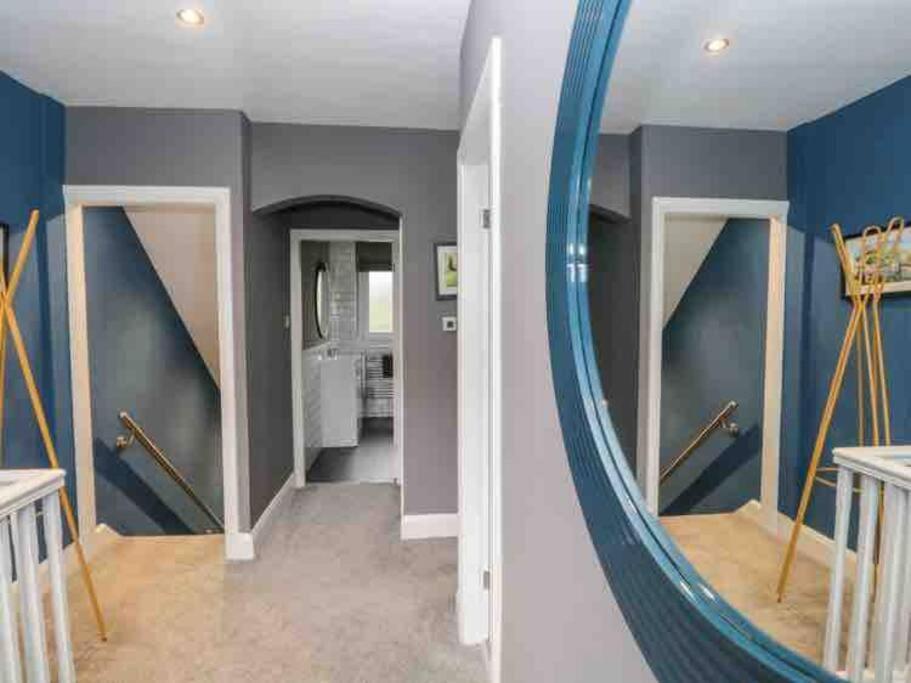 Apartment Quarry House,chic And Quirky 3 Storey Home, Access *