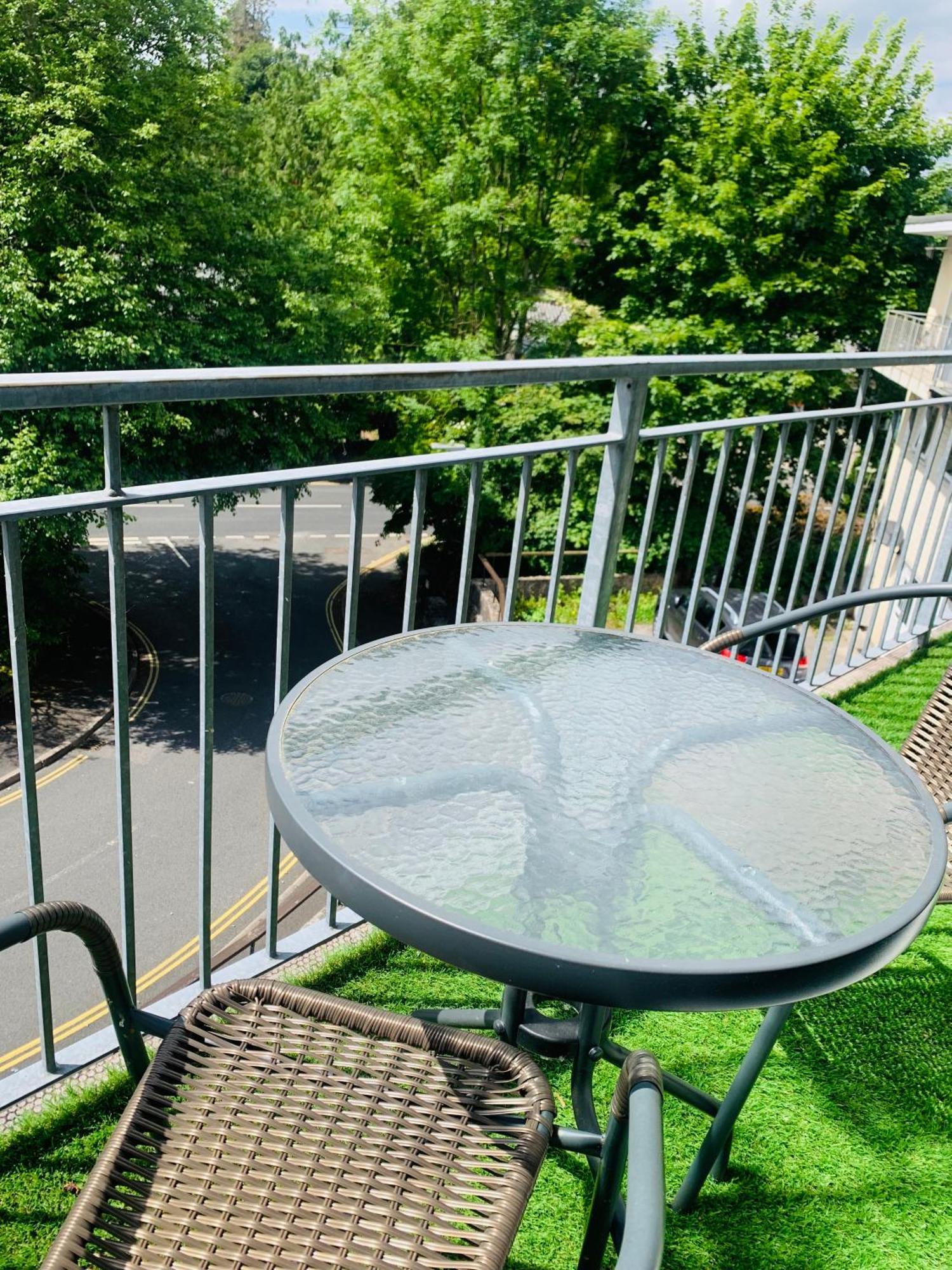 Quarry House,chic And Quirky 3 Storey Home, Access